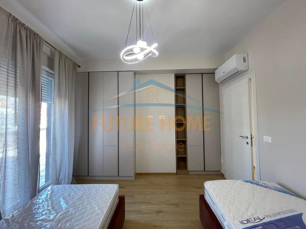 In vendita, Attico 2+1+2+Veranda+2 Posti Auto, Viale Giovanna d'Arco, PRI74168