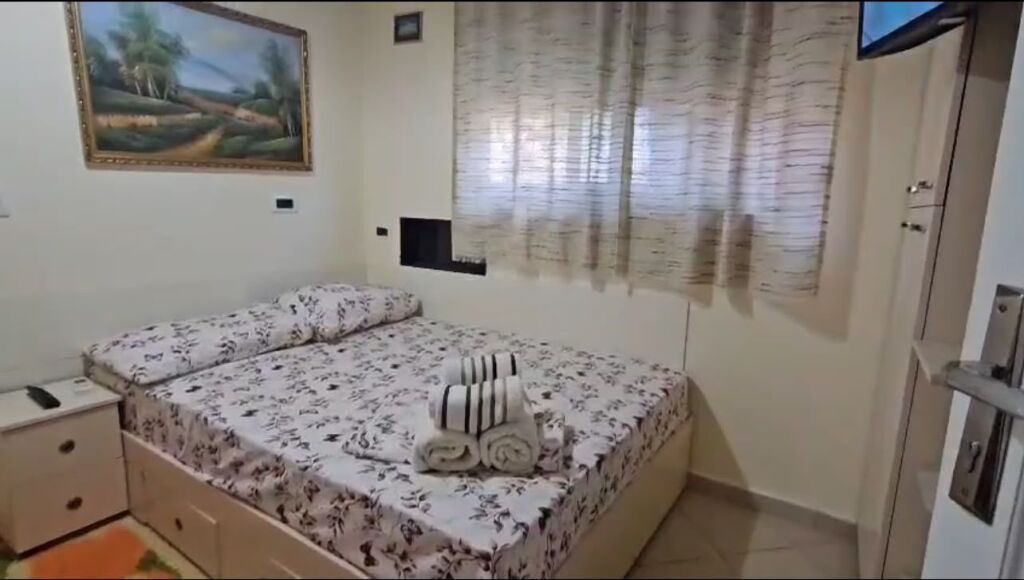 For rent 1+1, Gjon Mili street 400 thousand lek