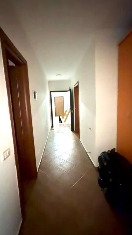 IN VENDITA APPARTAMENTO 4+1+2+2BLK A YZBERISHT 185.000 EURO