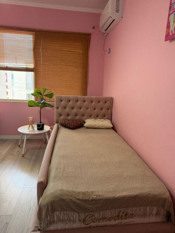 Jepet 2+2+garazh ne YZBERISHT kat 8 ashensor jo I fundit 65000 lek
