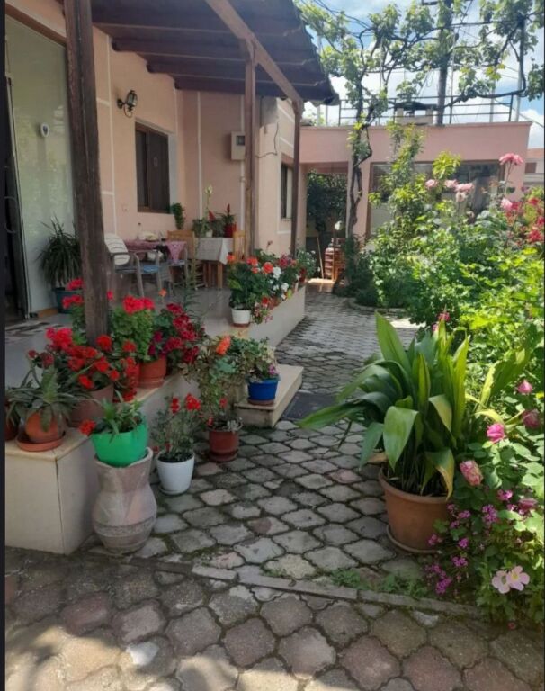 CASA PRIVATA IN VENDITA ALLA CURVA DI KAMZA