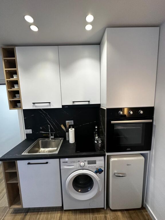 1+1 apartment for rent near Pazari i Ri!