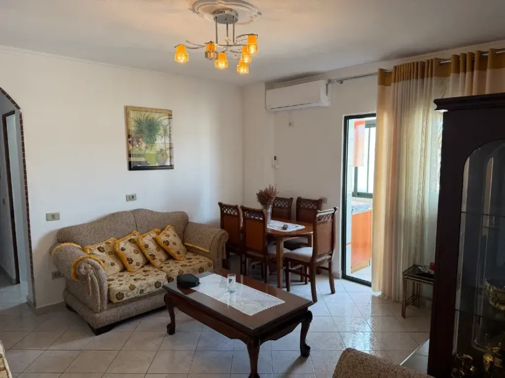 JEPET ME QERA APRTAMENTI 2+1 STADIUMI DURRES