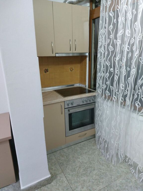 APARTAMENT 1+1 NE SHITJE NE KINOSTUDIO