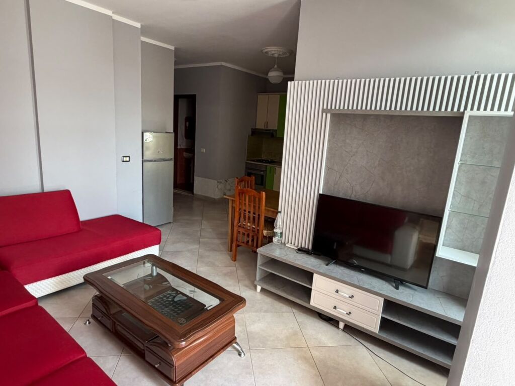 Affittasi 1+1 a Elbasan in via Rinia