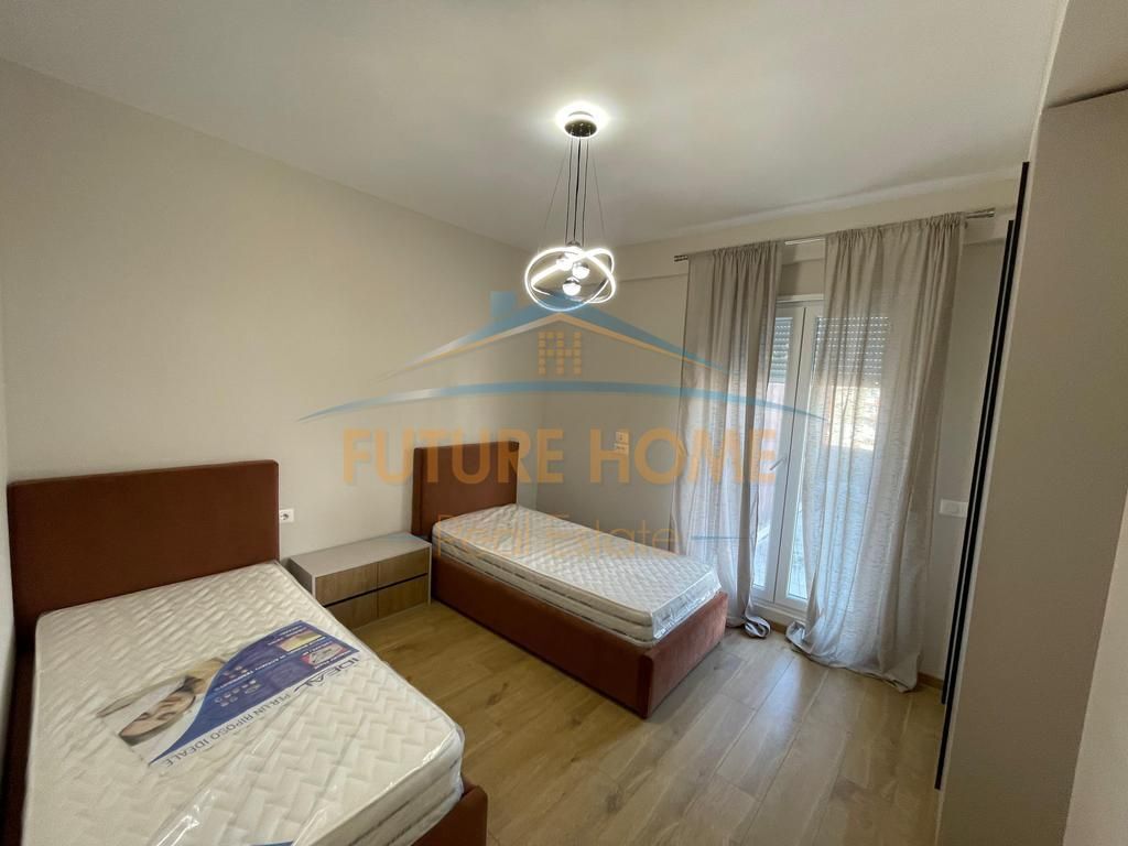 In vendita, Attico 2+1+2+Veranda+2 Posti Auto, Viale Giovanna d'Arco, PRI74168