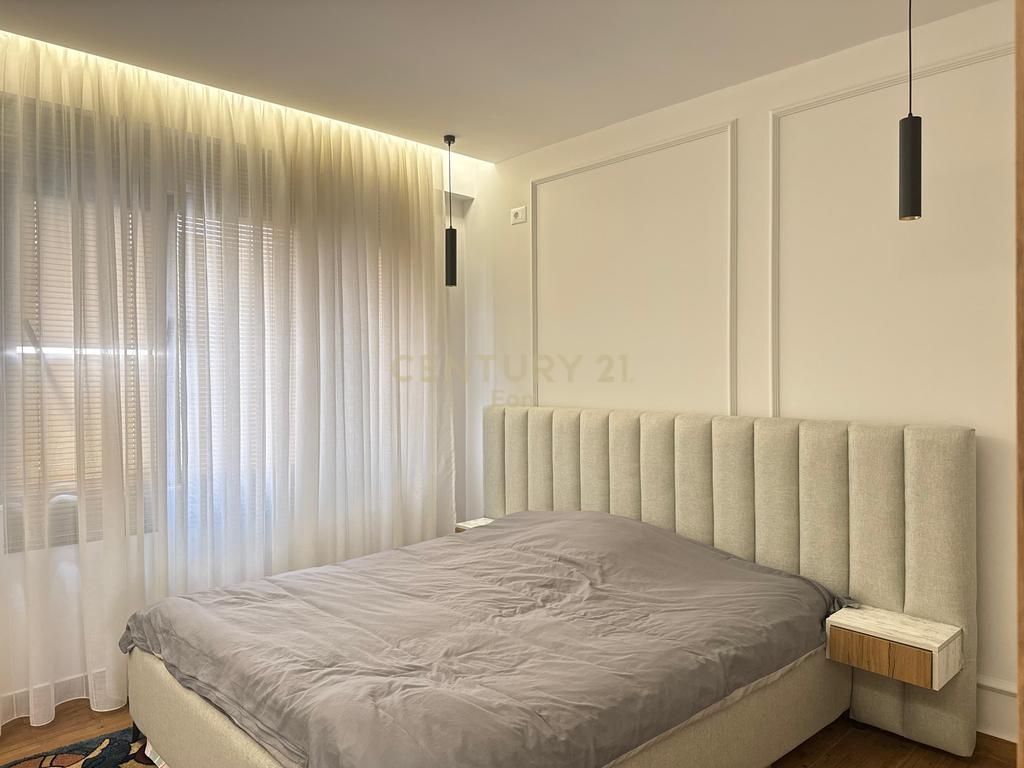 AFFITTASI APPARTAMENTO 2+1+2 CON VISTA MARE, VILA E ZOGUT DURRES !