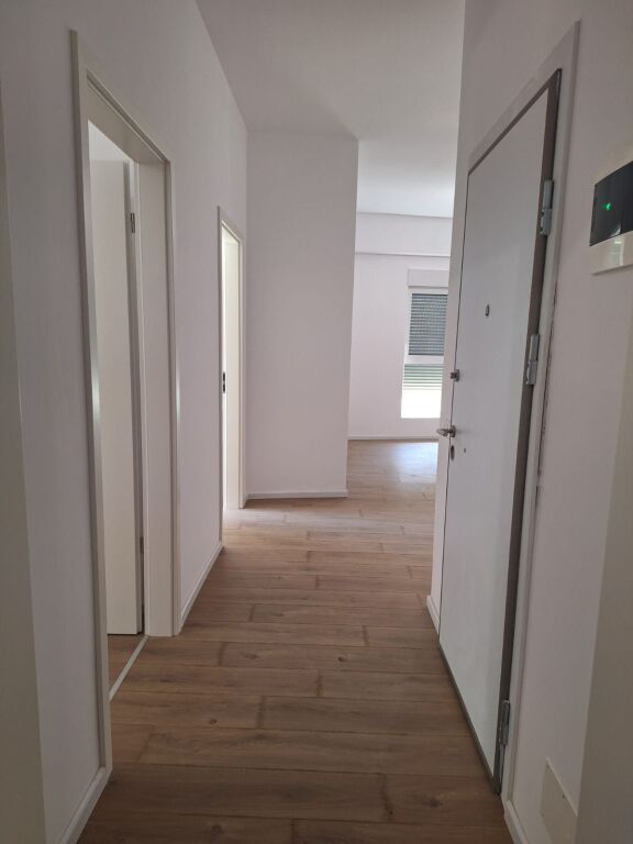 Tirane, for sale by Owner, no commission 2+1 apartment 5th Floor, 75 m² 129,000 € (Kaimi Complex, ALI DEMI)