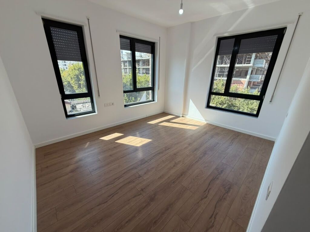 🏠 Jepet me qira apartament 3+1