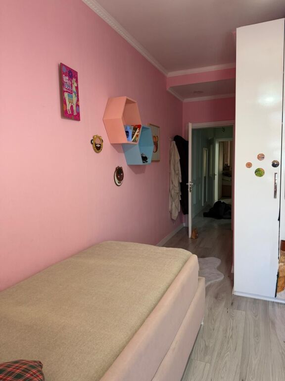 Jepet 2+2+garazh ne YZBERISHT kat 8 ashensor jo I fundit 65000 lek
