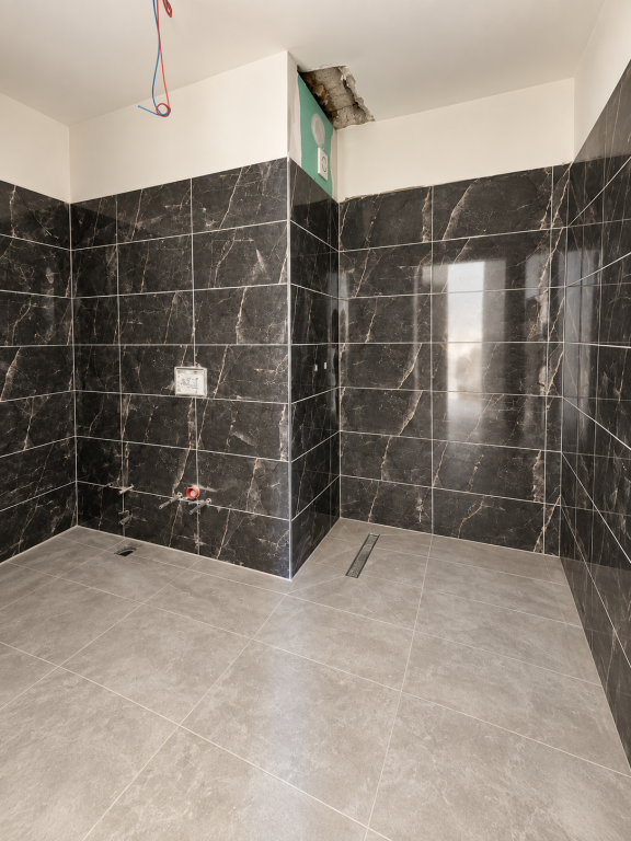 Shitet apartament 2+1+2 tek Ish Fusha e Aviacionit