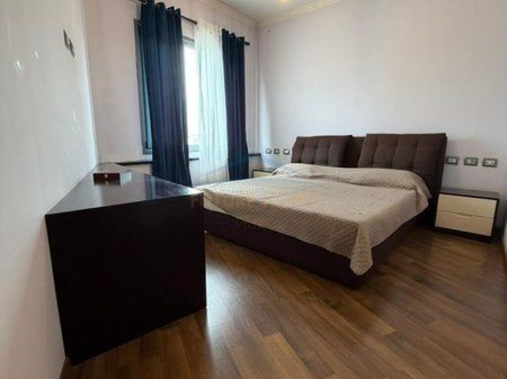 Qera , Apartament 2+1 , Pazari i Ri , Tirane