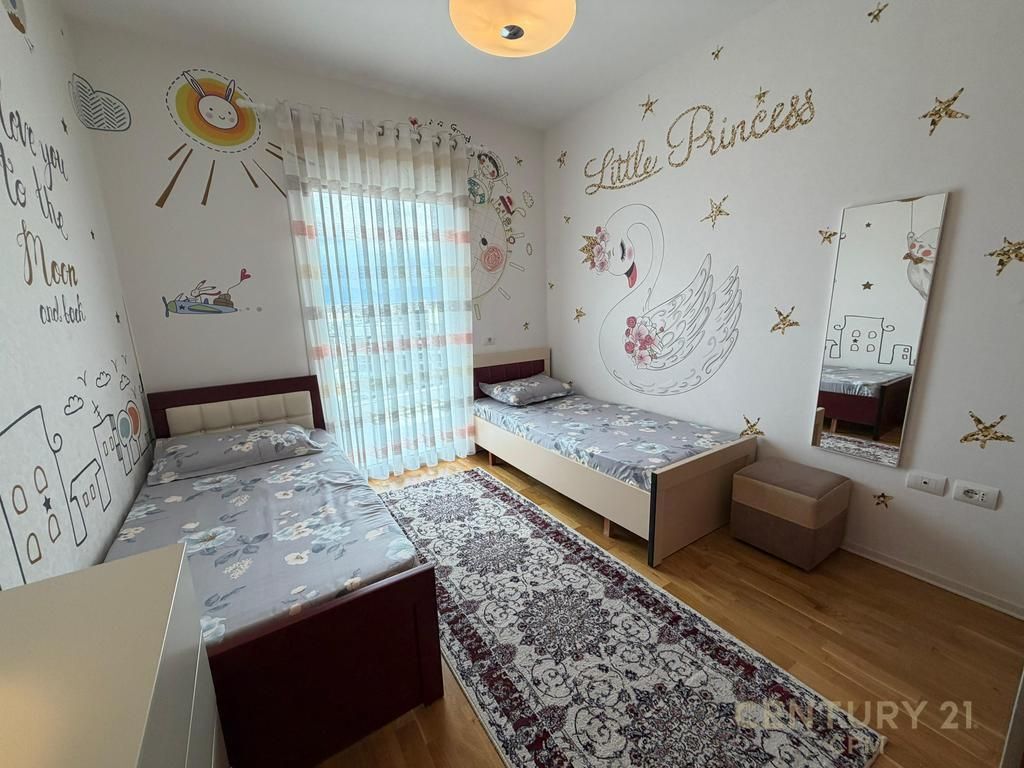 Appartamento 2+1+2 in affitto, con balcone e vista fantastica sul Lago e sul Giardino Botanico