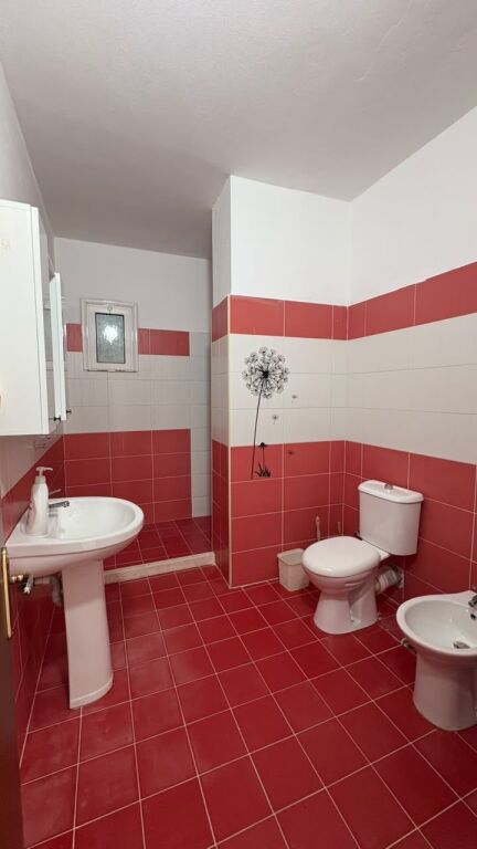 🏡 SHITET APARTAMENT 2+1+2 – ASTIR, BULEVARDI MIGJENI
