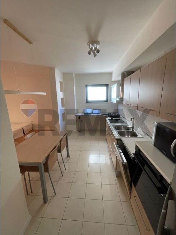 Apartament - Për Qira - Liceu Artistik, Tiranë