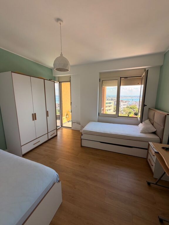AFFITTASI APPARTAMENTO 2+1+3 BALCONI VILA E ZOGUT, DURRES
