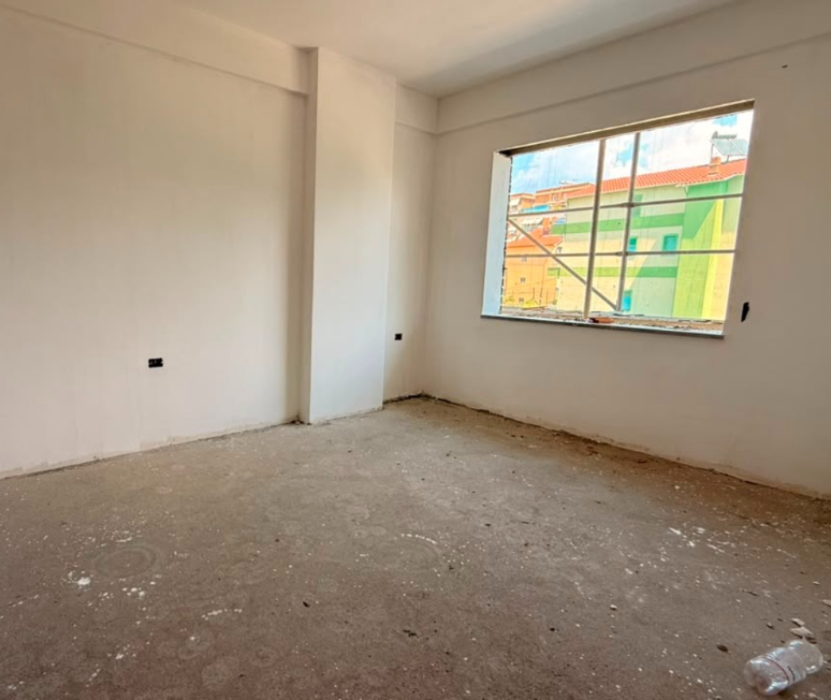 Appartamento 1+1 in vendita in Via Egnatia, Via Don Bosko, Lapraka.