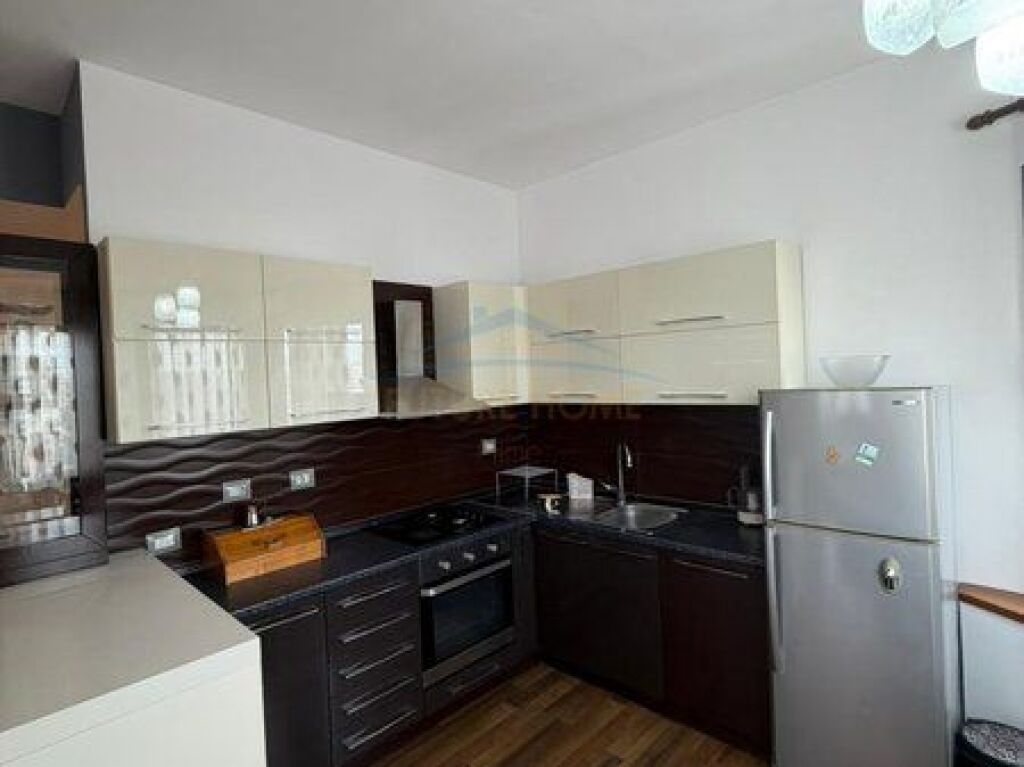 Qera , Apartament 2+1 , Pazari i Ri , Tirane