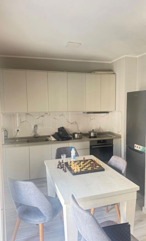 Apartament me qera 1+1 5 Maji