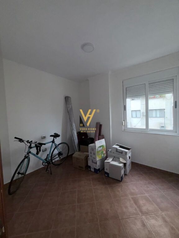 IN VENDITA APPARTAMENTO 4+1+2+2BLK A YZBERISHT 185.000 EURO