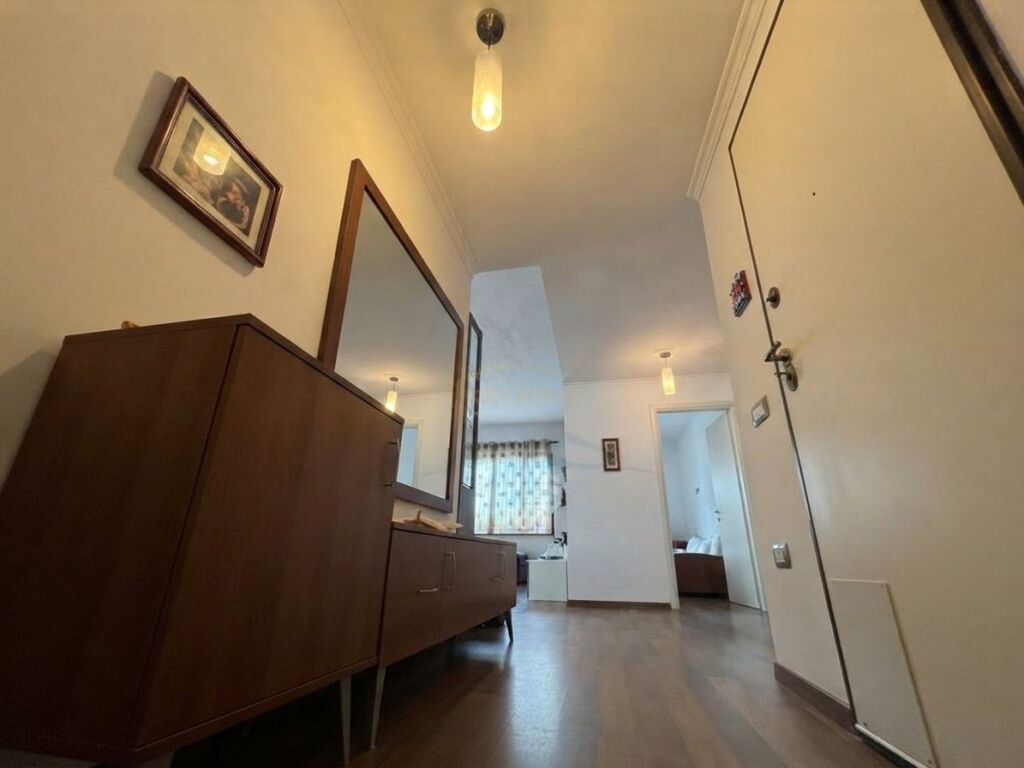 Qera , Apartament 2+1 , Pazari i Ri , Tirane