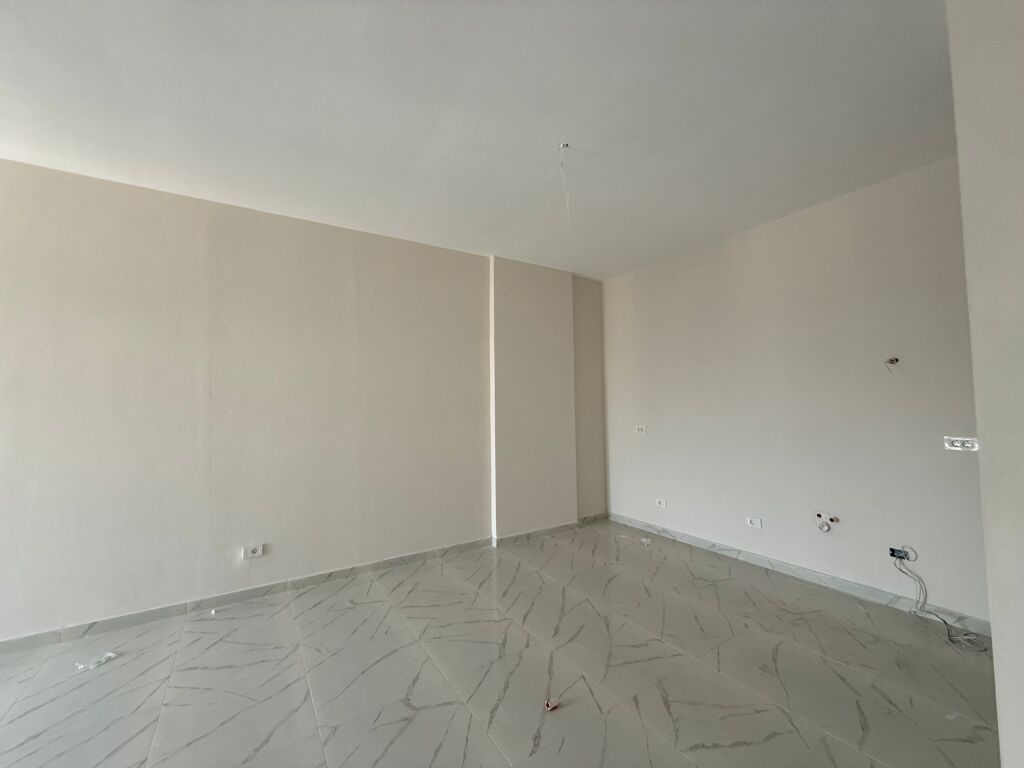 Për Qira- Apartament 1+1 Porta e Re Tiranë