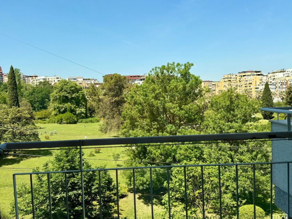 Apartment 2+1+2 (parking possibility) for rent Botanical Garden, no heating
