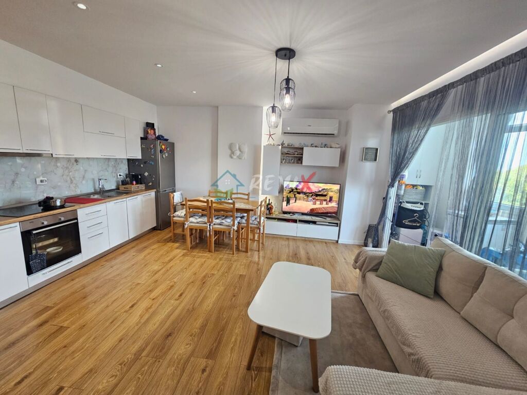 🏡 Jepet me qera apartament 1+1 totalisht i mobiluar ne Plepa Durrës