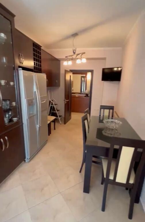 For rent 2+1+parking Paris Commune 850€