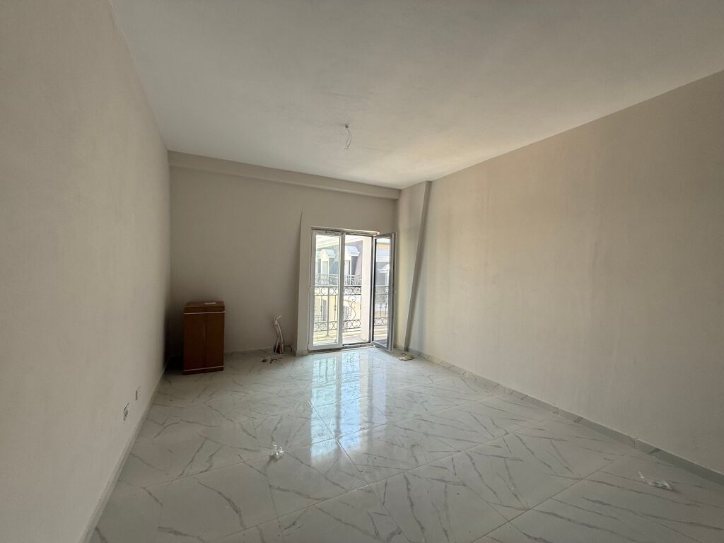 Për Qira- Apartament 1+1 Porta e Re Tiranë