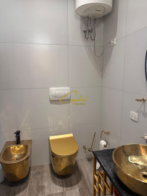 FOR SALE APARTMENT 3+1+2 MAGNET COMPLEX 40,000,000 LEKE