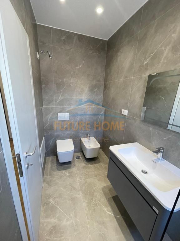 In vendita, Attico 2+1+2+Veranda+2 Posti Auto, Viale Giovanna d'Arco, PRI74168