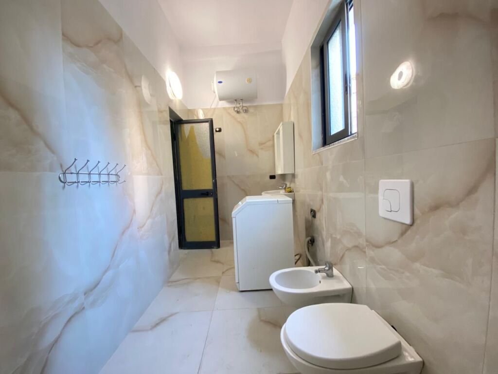 Appartamento 1+1  In affitto a 21 Dhjetori  📍Via Frosina Plaku vicino Hotel Mondial