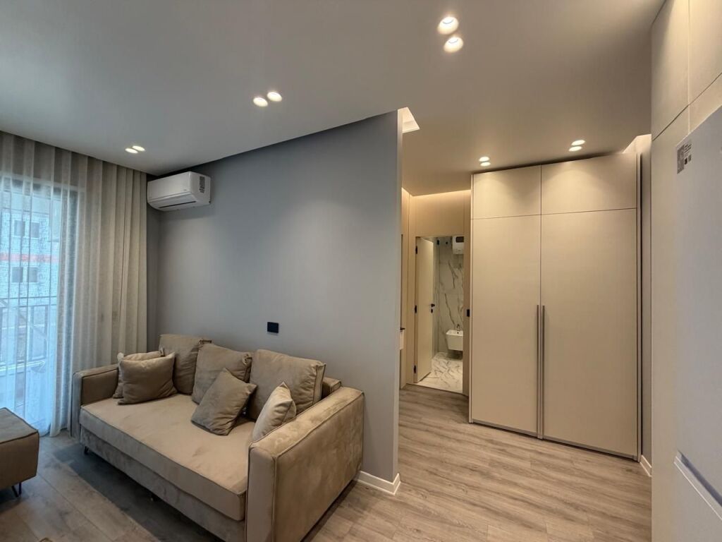 APARTAMENT 1+1 ME QIRA, BULEVARDI I RI