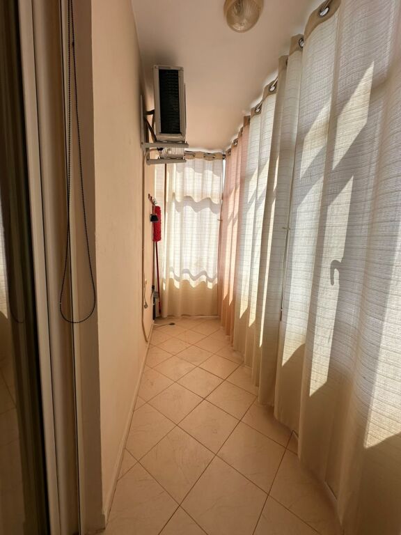 Vendo appartamento 1+1 vicino all'ufficio postale spiaggia Durres