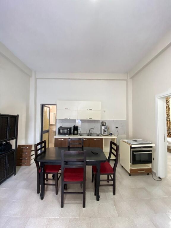 Appartamento 1+1  In affitto a 21 Dhjetori  📍Via Frosina Plaku vicino Hotel Mondial