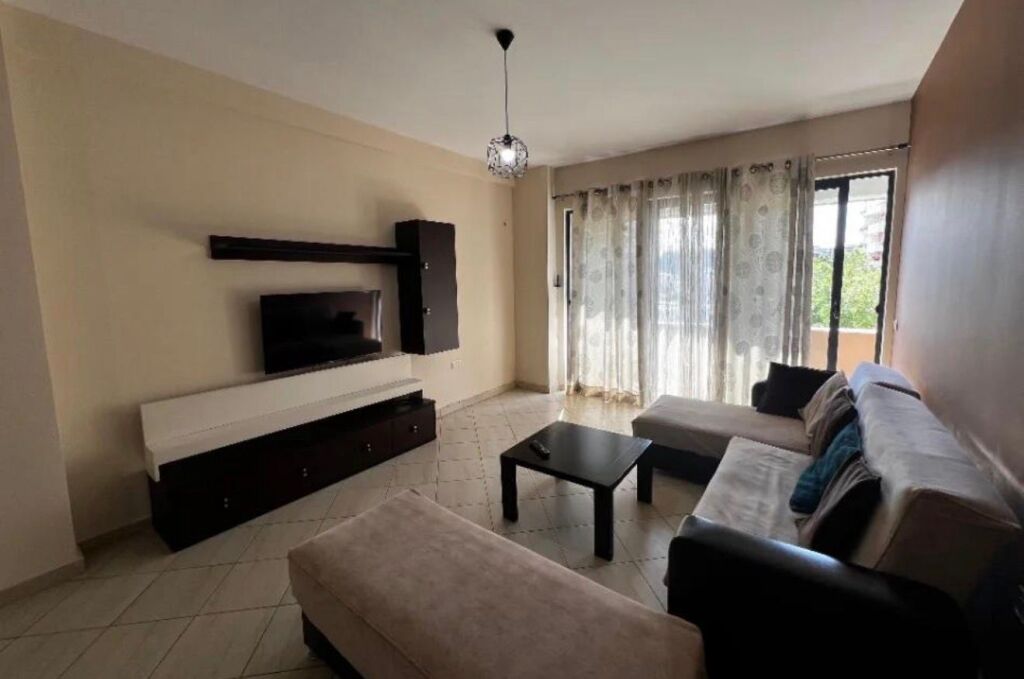 Jepet me qira apartament 2+1 në Astir pranë Well!