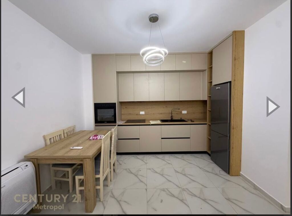 2+1, at 88 Laprake, 700 thousand lek
