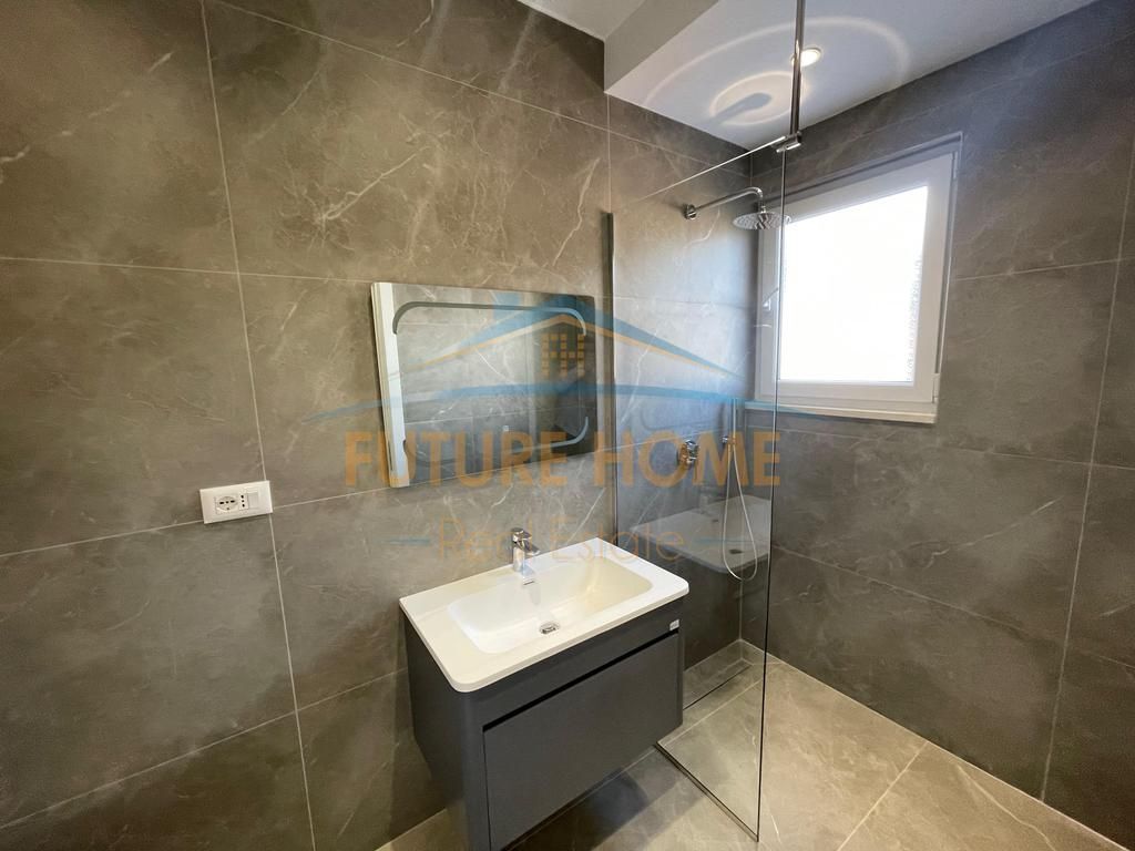 In vendita, Attico 2+1+2+Veranda+2 Posti Auto, Viale Giovanna d'Arco, PRI74168