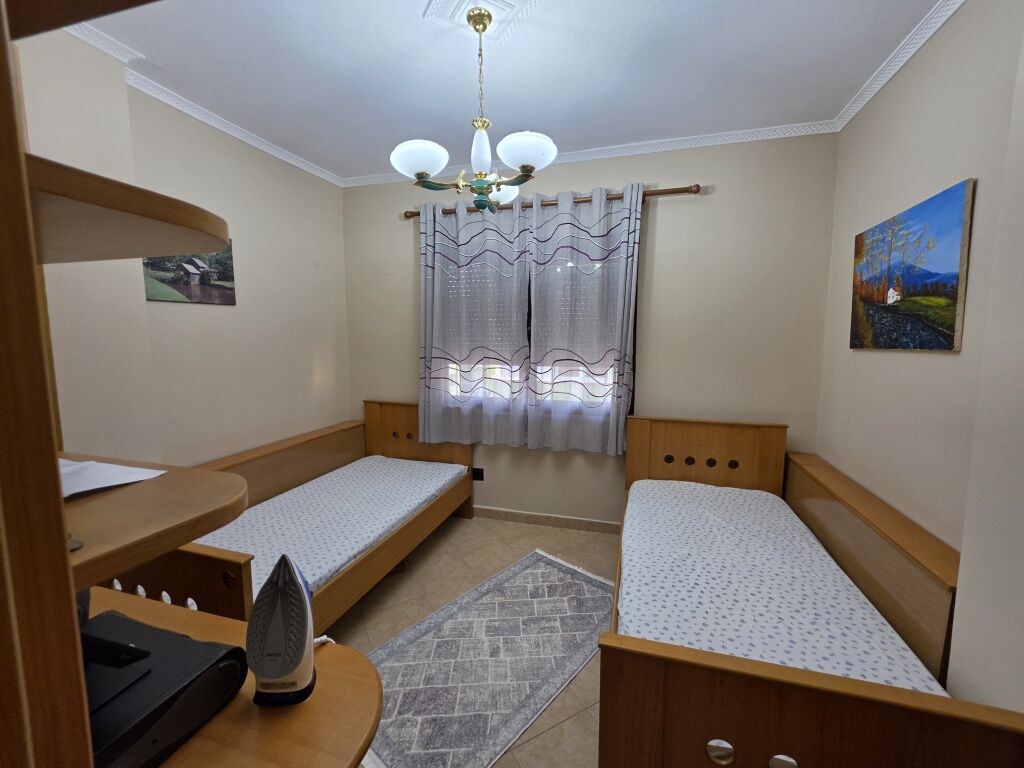 🏡 Apartament me qera 3+1 📍Blloku, Rruga Ismail Qemali