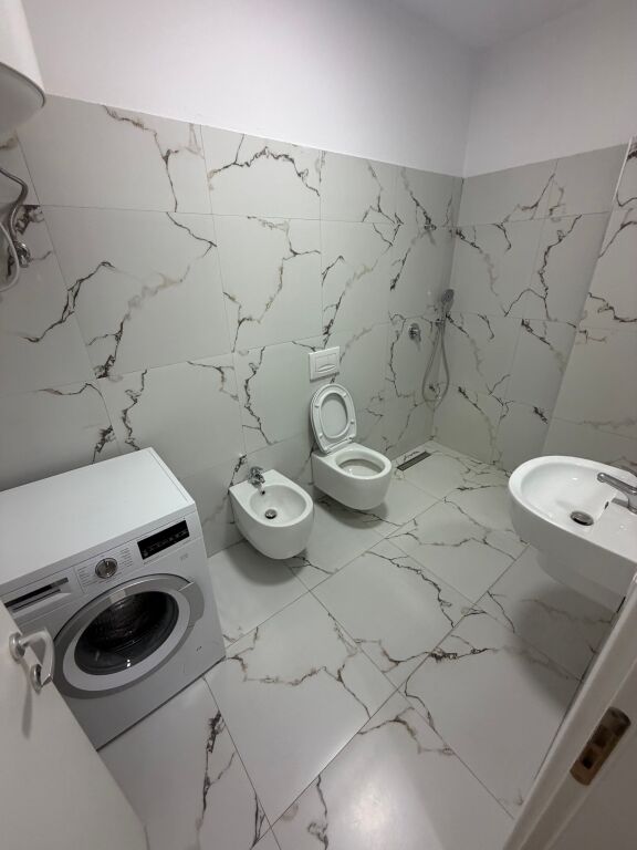 Apartament per qira 2+1 tek Astiri prane Viles L, Cmimi 60,000 Leke