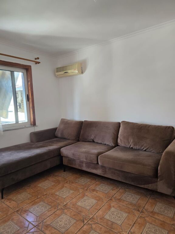 Apartament per qera 1+1 te rruga e Durrsit