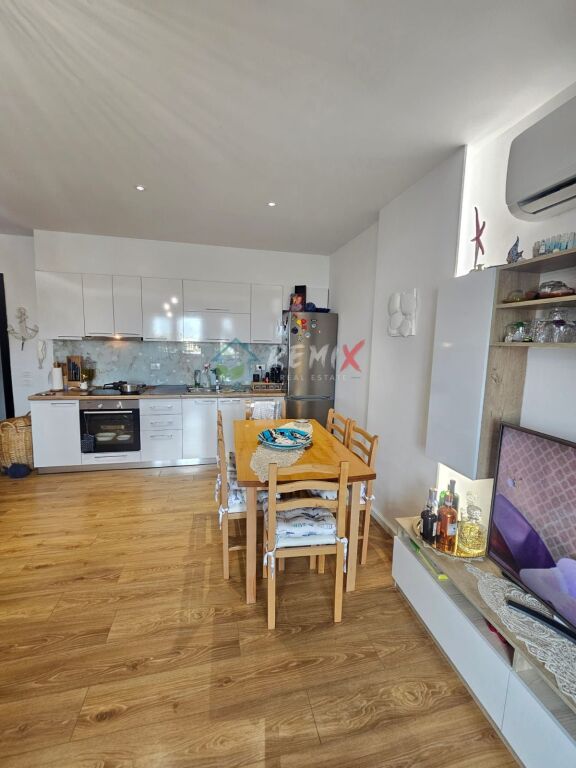 🏡 Jepet me qera apartament 1+1 totalisht i mobiluar ne Plepa Durrës