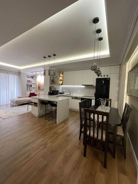 Jepet me qera apartamenti 2+1