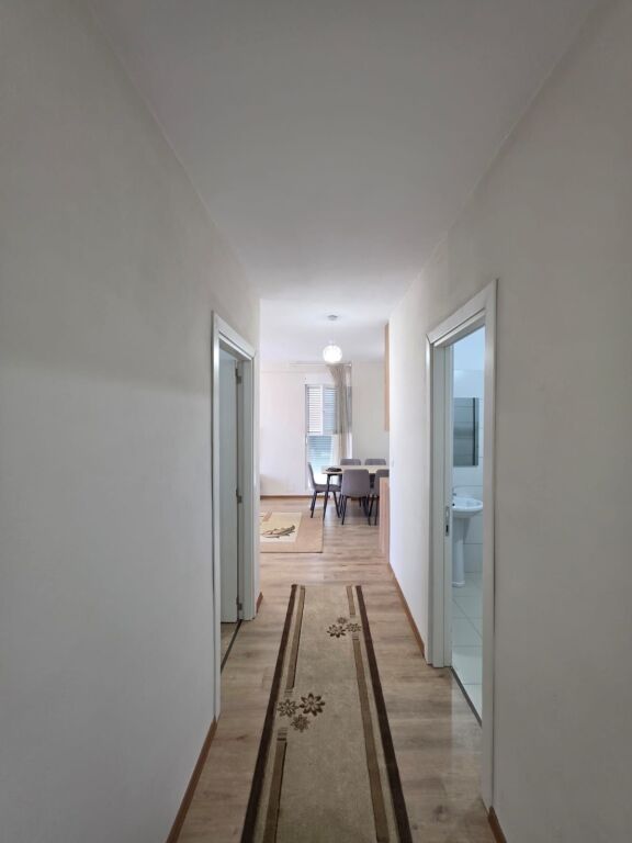 Affitto | Apartament 2 + 1 | Rruga 5 Maji | 550 €/mese