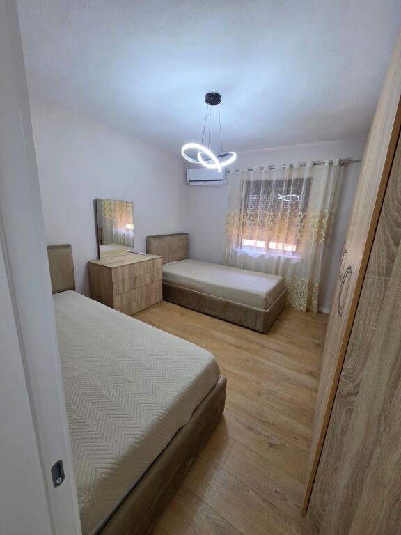Apartment 1+1 for rent at the building with arrow 50,000 lek