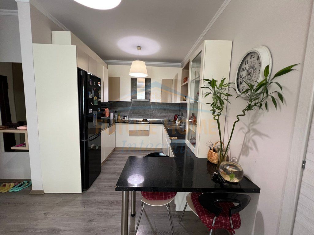 Affitto, Appartamento 2+1+2, Fresk, Tirana.