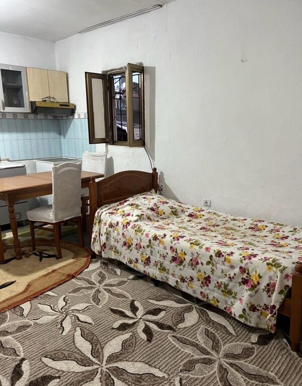 Studio apartment for rent – Jordan Misja Street, near the Prison 313 !