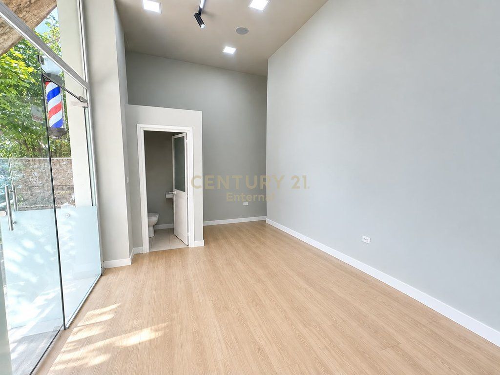 Barricades Street - Premium Shop 24m2 Empty Fully Invested