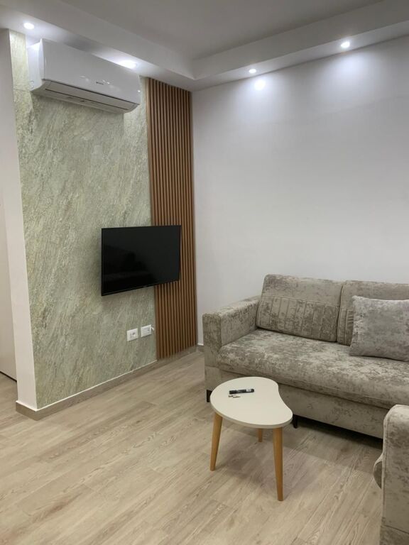Super apartament 1+1+post parkimi tek Shkolla e Baletit